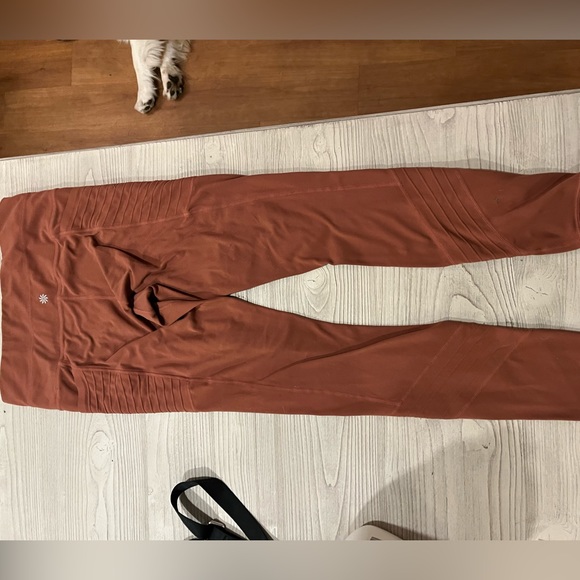 Athleta Moto style leggings in a orange brown color - Picture 3 of 7